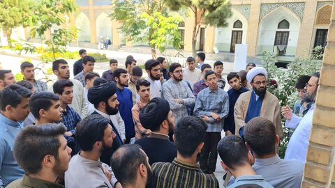 تصاویر/ اردوی زیارتی طلاب مدرسه علمیه امام خامنه ای ارومیه به مشهد مقدس