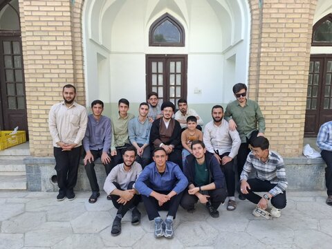 تصاویر/ اردوی زیارتی طلاب مدرسه علمیه امام خامنه ای ارومیه به مشهد مقدس