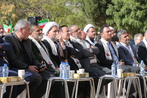 تصاویر / زنگ مهر و مقاومت در مدارس استان قزوین نواخته شد