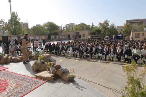 تصاویر / زنگ مهر و مقاومت در مدارس استان قزوین نواخته شد