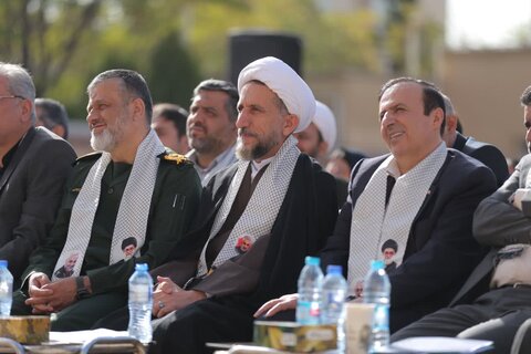 تصاویر / زنگ مهر و مقاومت در مدارس استان قزوین نواخته شد