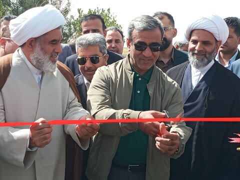 آیین بهره برداری نیروگاه خورشیدی موقوفه مدرسه علمیه عباسقلی خان