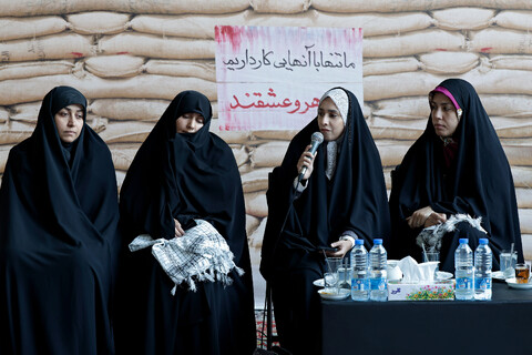 تصاویر/ دیدار جمعی از شعرا و نویسندگان دفاع مقدس با تولیت آستان قدس رضوی