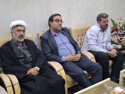 تصاویر/ دیدار مدیران کانون های فرهنگی با نماینده ولی‌فقیه در کاشان