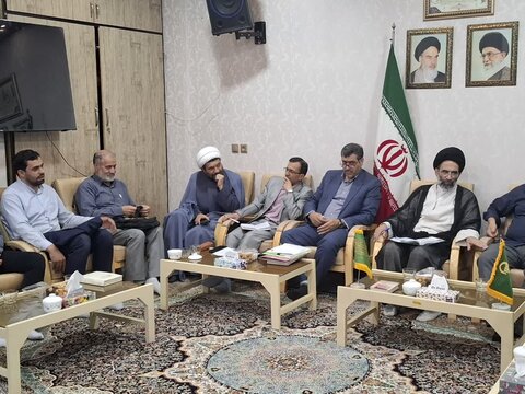 تصاویر/ دیدار مدیران کانون های فرهنگی با نماینده ولی‌فقیه در کاشان