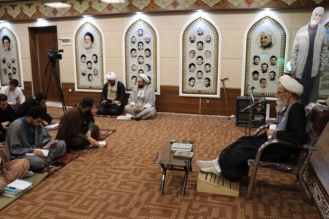 تصاویر/ جلسه اخلاق در حوزه علمیه بناب