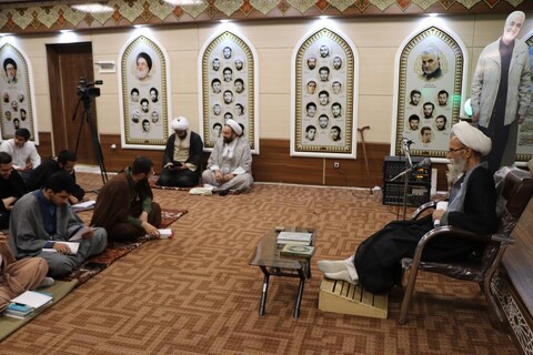 تصاویر/ جلسه اخلاق در حوزه علمیه بناب