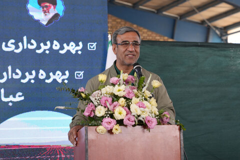 آیین بهره برداری نیروگاه خورشیدی موقوفه مدرسه علمیه عباسقلی خان