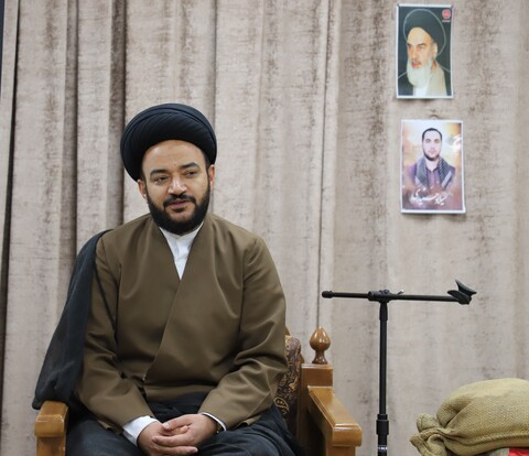 تصاویر/آیین گرامیداشت هفته دفاع مقدس و آغاز سال تحصیلی جدید در حوزه علمیه خاتم الانبیاء سنندج