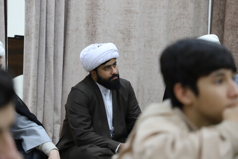 تصاویر/آیین گرامیداشت هفته دفاع مقدس و آغاز سال تحصیلی جدید در حوزه علمیه خاتم الانبیاء سنندج