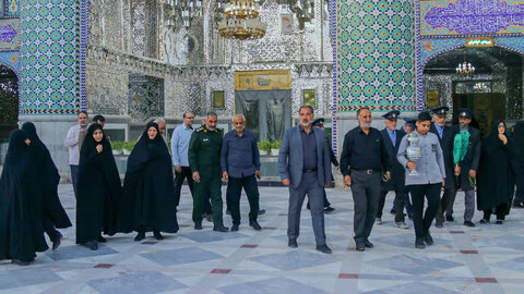 تصاویر/ حضور خانواده شهدا آران وبیدگل درگنجینه شهدای دفاع مقدس هلال بن علی (ع)