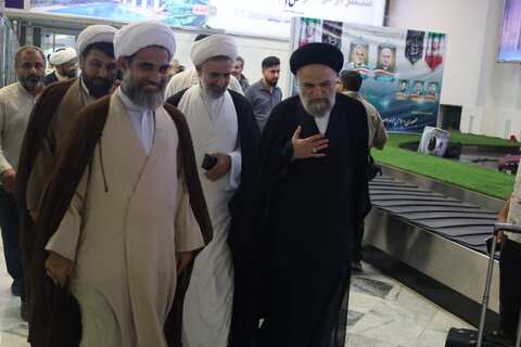 تصاویر/ استقبال از آیت‌الله غروی در فرودگاه بین‌المللی قشم