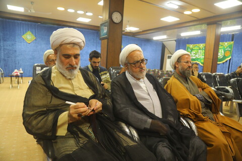 تصاویر / درس اخلاق توسط حجت الاسلام والمسلمین رفیعی