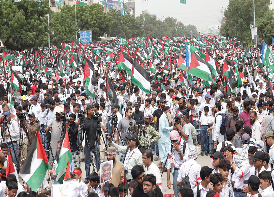 Maandamano makubwa yakibeba kaulimbiu isemayo “Watoto wa Ghaza” yamefanyika katika mji wa Karachi, Pakistan