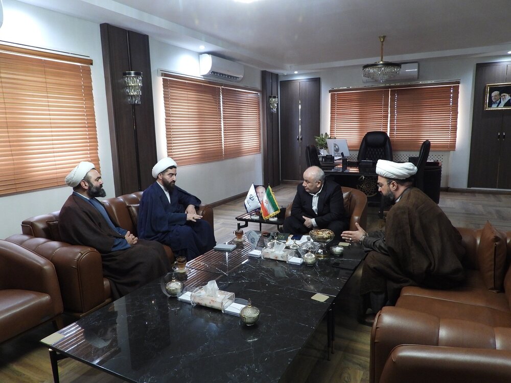 حوزه علمیه در مسائل فرهنگی و اجتماعی استان نقش‌آفرینی است