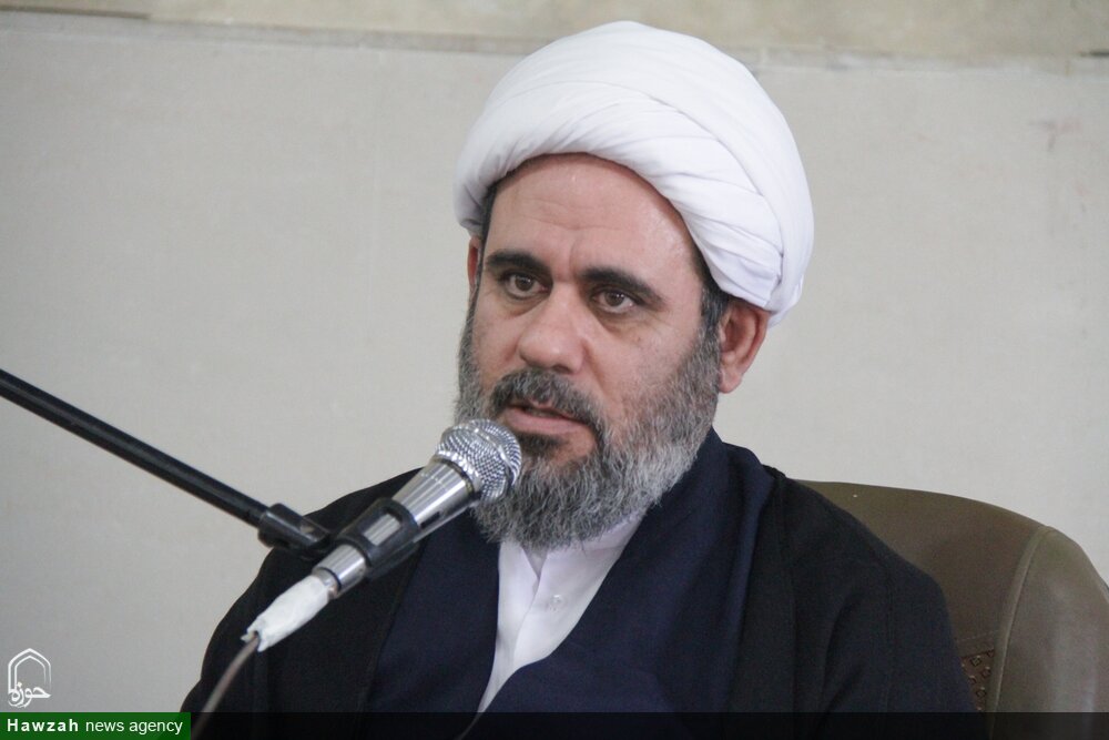 حوزه‌های علمیه باید پیشرو و سرآمد در علم و معنویت باشند