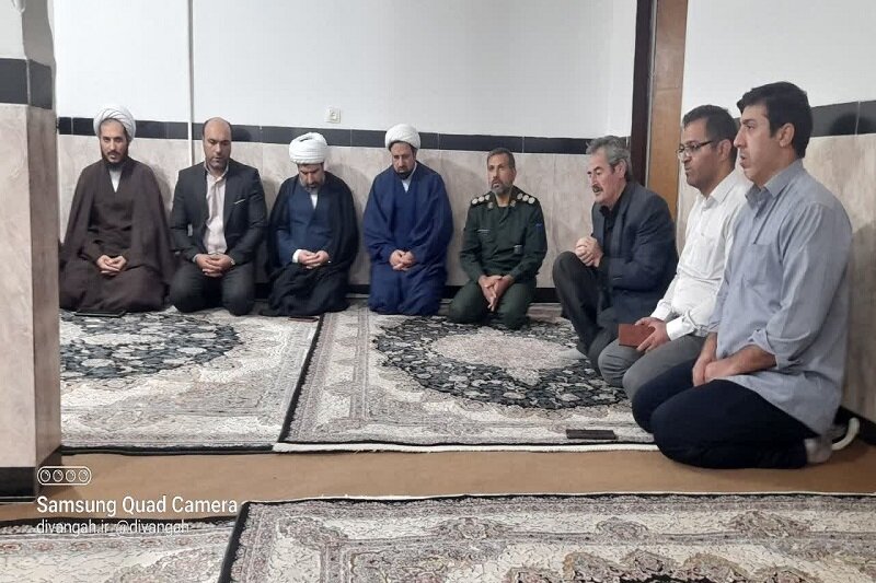 تجلیل از ایثارگران و دیدار با خانوادههای شهدای اقتدار در هرسین+تصاویر