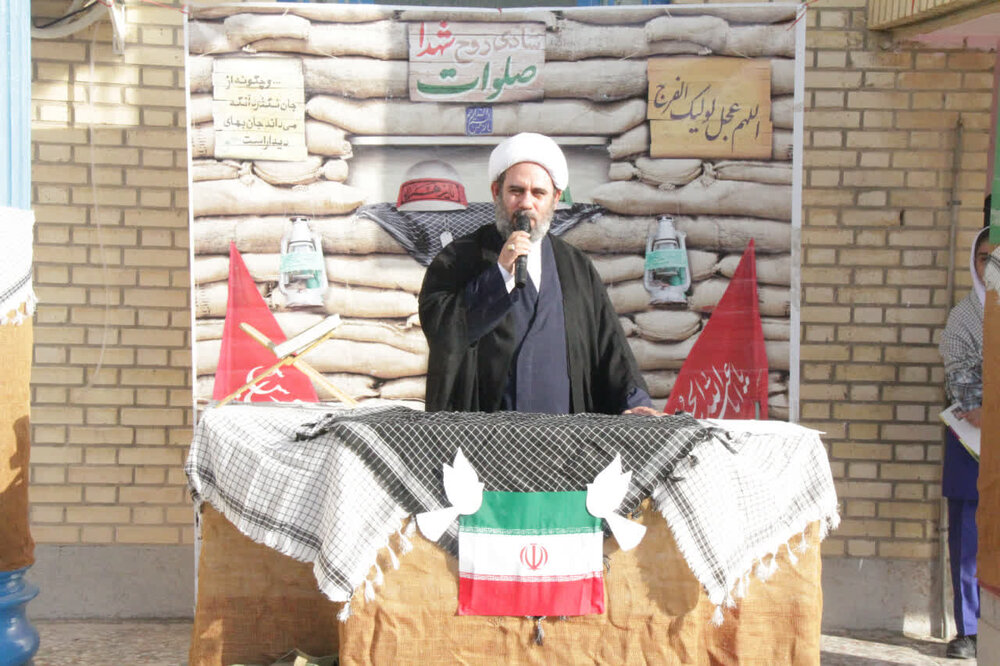 ایجاد اعتماد به نفس و مسئولیت‌پذیری در دانش‌آموزان نیز از رسالت‌های مهم مدارس است