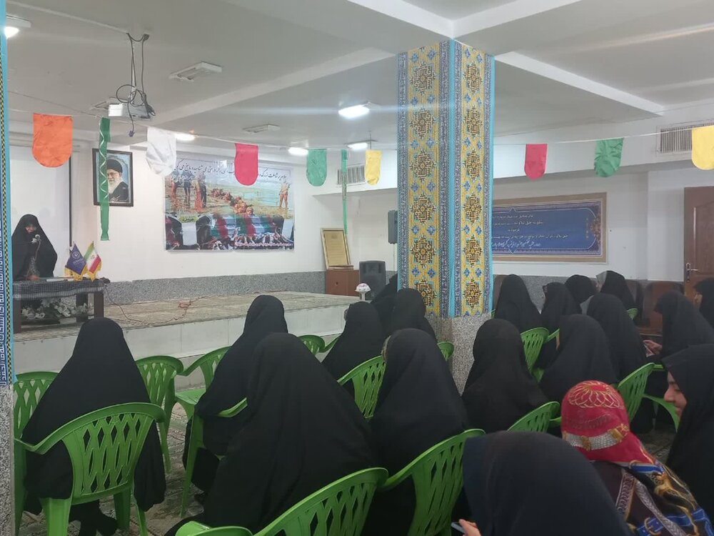 مراسم گرامیداشت هفته دفاع مقدس در مدرسه علمیه تخصصی حضرت زینب کبری(ع) رفسنجان+ عکس