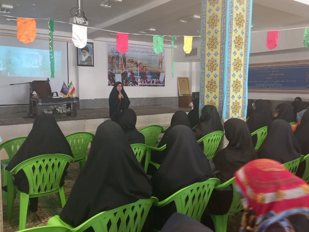 تصاویر/ مراسم گرامیداشت هفته دفاع مقدس در مدرسه علمیه تخصصی حضرت زینب کبری(ع) رفسنجان