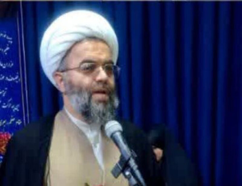 تجلیل از مادران طلبه دارای ۵ فرزند در آیین آغاز سال تحصیلی مدارس علمیه خواهران کردستان