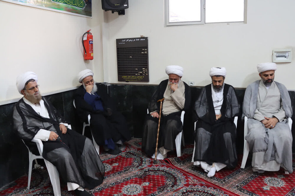 عرفان ناب در پیوند با قرآن و شریعت معنا مییابد