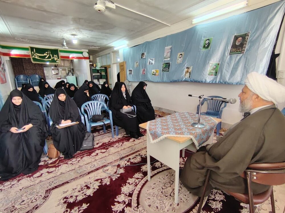 طلاب در دوران غیبت امام زمان(عج) به تحصیل و تهذیب بپردازند