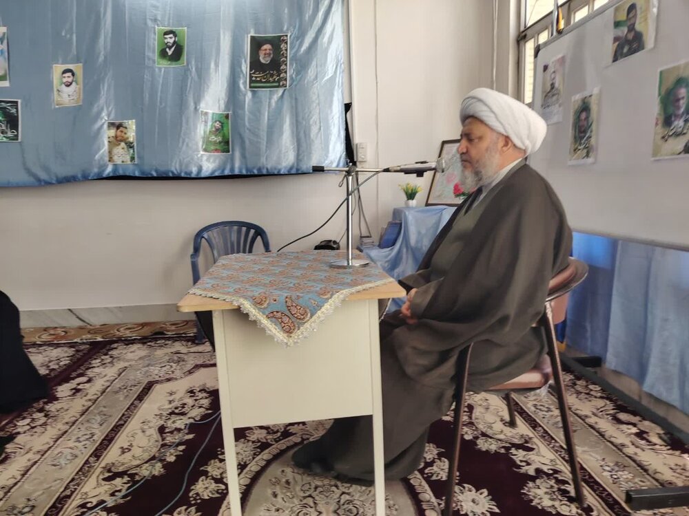 طلاب در دوران غیبت امام زمان(عج) به تحصیل و تهذیب بپردازند