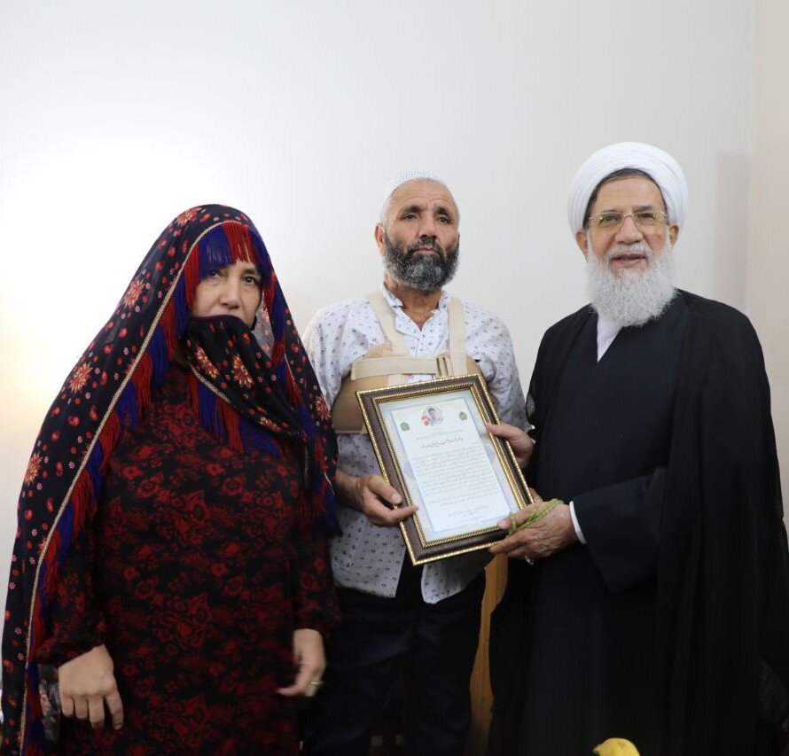 دیدار رئیس سازمان عقیدتی سیاسی ارتش با خانواده سرباز شهید «ربانی»