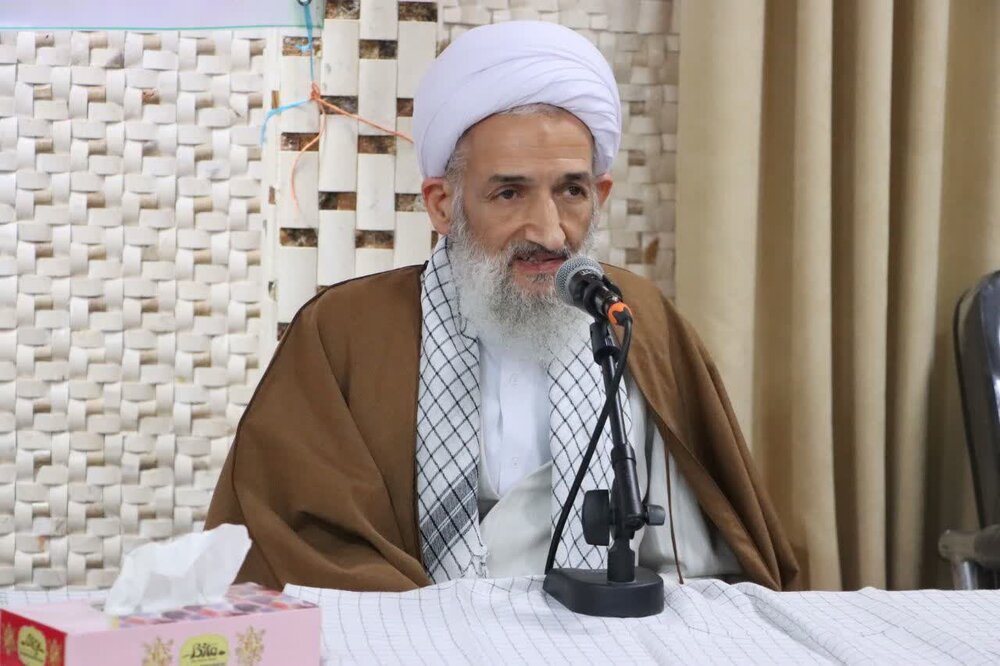 حیات دین به برکت حوزه‌های علمیه است