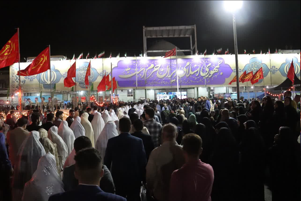 جشن ازدواج ۱۱۰ زوج جوان در دومین کنگره ملی سه هزار شهید استان سمنان + عکس