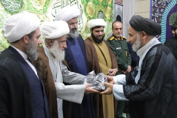 تصاویر/ آیین عباگذاری و تجلیل از طلاب و اساتید موفق مدرسه علمیه خورموج