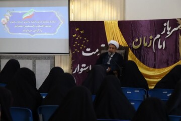 تصاویر/ مراسم گرامیداشت هفته دفاع مقدس در مدرسه علمیه تخصصی فاطمیه کرمان