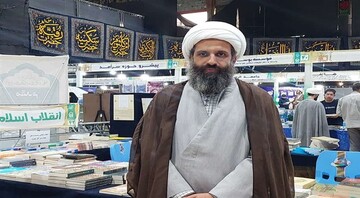 نمایشگاه کتاب، فرصتی یکپارچه برای عرضه آثار حوزوی و تقویت فرهنگ مطالعه