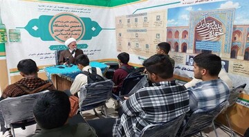 علم، ادب و مناعت‌طبع سه رکن اصلی سلوک طلبگی است