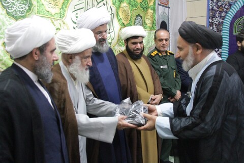 تصاویر/ آیین عباگذاری و تجلیل از طلاب و اساتید موفق مدرسه علمیه خورموج