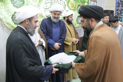 تصاویر/ آیین عباگذاری و تجلیل از طلاب و اساتید موفق مدرسه علمیه خورموج