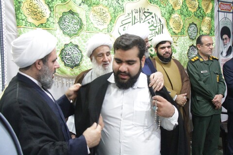 تصاویر/ آیین عباگذاری و تجلیل از طلاب و اساتید موفق مدرسه علمیه خورموج