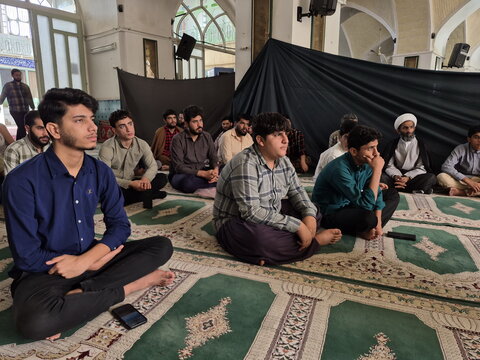 تصاویر/  درس اخلاق مدرسه آیت‌الله مدنی کاشانی(ره)