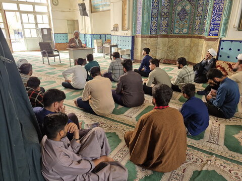 تصاویر/  درس اخلاق مدرسه آیت‌الله مدنی کاشانی(ره)