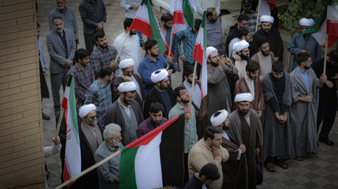 تصاویر/ تجمع طلاب، روحانیون و مردم غیرتمند همدان در حمایت از مواضع و روشنگرانه امام خامنه ای