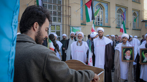 تصاویر/ تجمع طلاب، روحانیون و مردم غیرتمند همدان در حمایت از مواضع و روشنگرانه امام خامنه ای