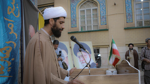 تصاویر/ تجمع طلاب، روحانیون و مردم غیرتمند همدان در حمایت از مواضع و روشنگرانه امام خامنه ای