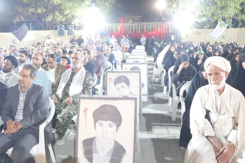 تصاویر/برگزاری یادواره شهدا در محل یادمان شهدای گمنام در دلیجان