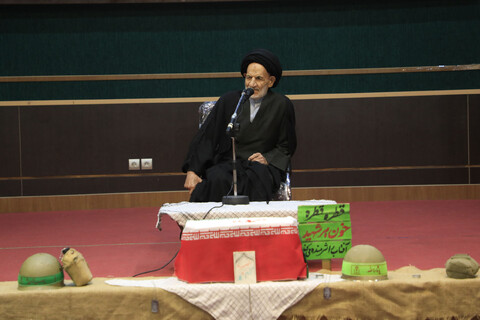 تجلیل از پیشکسوتان جهاد و شهیدان در آستانه سال تحصیلی جدید