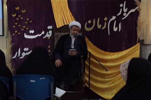 تصاویر/ مراسم گرامیداشت هفته دفاع مقدس در مدرسه علمیه تخصصی فاطمیه کرمان