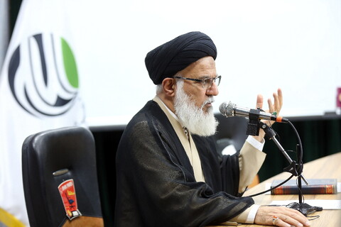 تصاویر/ نشست علمی بایسته های تکامل فقاهت