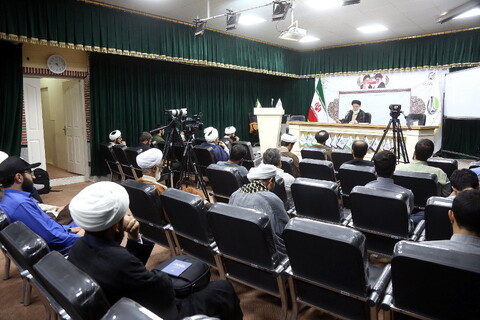 تصاویر/ نشست علمی بایسته های تکامل فقاهت