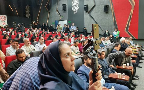 تصاویر/ آیین رونمایی از کتاب خسوف در بیروت