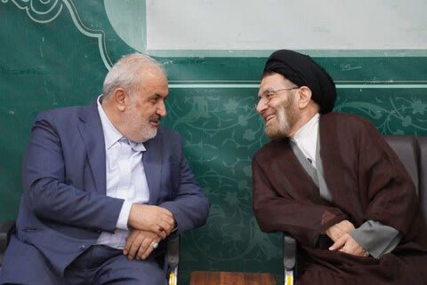 تصاویر دیدار وزیر نیرو با نماینده ولی فقیه در لرستان